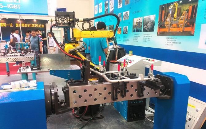 机器人柔性自动化变位焊接工装系统——未来焊接工业的主角